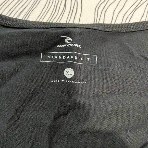 RipCurl lot. - Picture 7 of 10